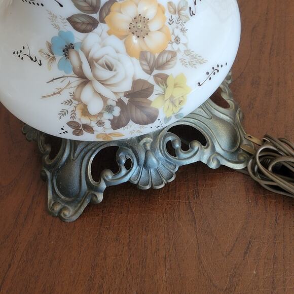 Vintage Accurate Casting Hurricane Parlor Table Lamp 20" tall - Picture 4 of 15